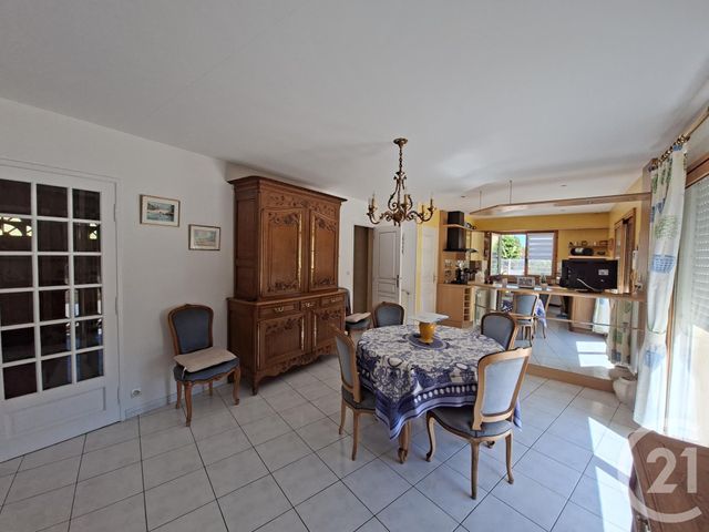 maison à vendre - 7 pièces - 146.33 m2 - ST PLANCHERS - 50 - BASSE-NORMANDIE - Century 21 Royer Immo