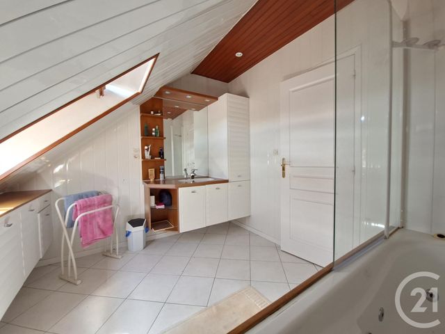 maison à vendre - 7 pièces - 146.33 m2 - ST PLANCHERS - 50 - BASSE-NORMANDIE - Century 21 Royer Immo