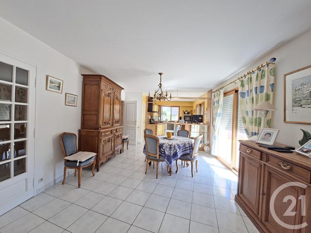 maison à vendre - 7 pièces - 146.33 m2 - ST PLANCHERS - 50 - BASSE-NORMANDIE - Century 21 Royer Immo