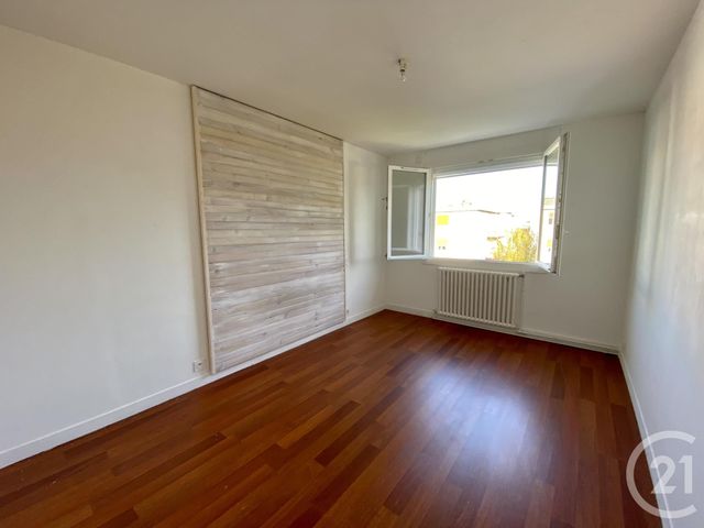 Appartement F3 à louer - 3 pièces - 75.24 m2 - GRANVILLE - 50 - BASSE-NORMANDIE - Century 21 Royer Immo