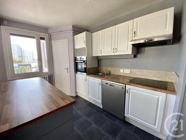 Appartement F3 à louer - 3 pièces - 75.24 m2 - GRANVILLE - 50 - BASSE-NORMANDIE - Century 21 Royer Immo